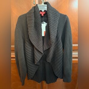 ELLE NWT oversized waterfall open front
Black ribbed cardigan size Exlg